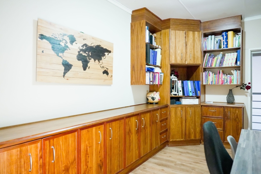 4 Bedroom Property for Sale in Wilkoppies North West